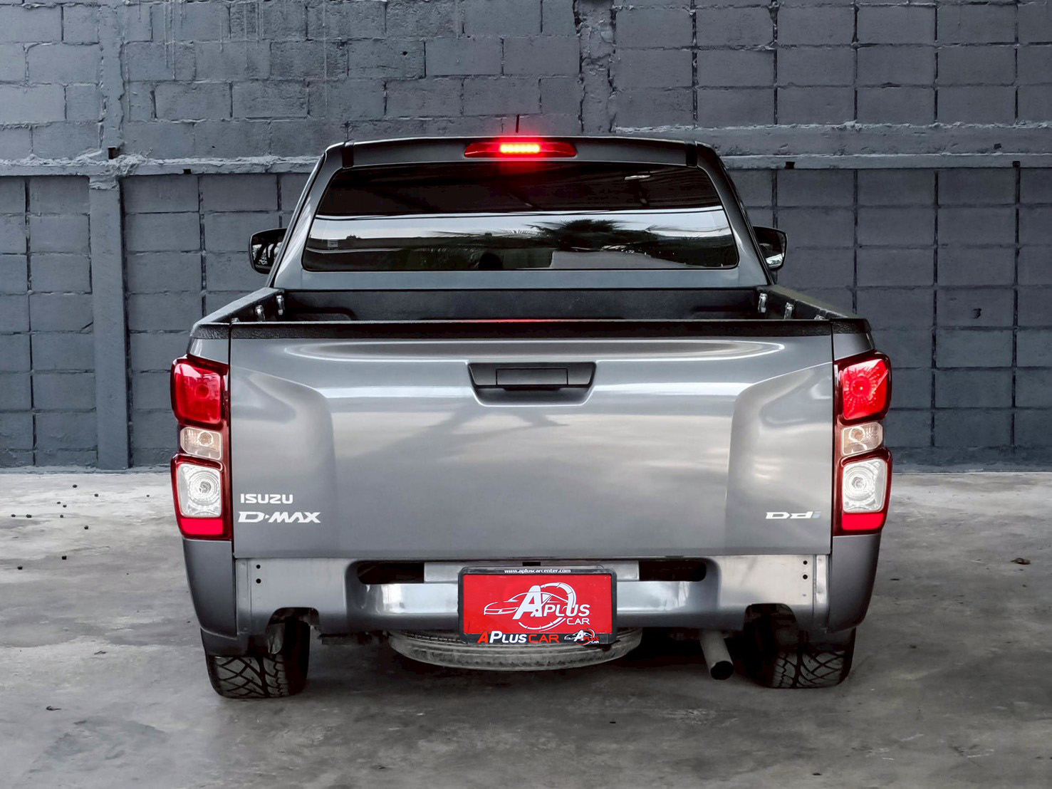 LINE_ALBUM_DMAX CAB 3.0 ปี21 S สีเทา เกียร์ mt ไมล์ 60,000km_260508_7