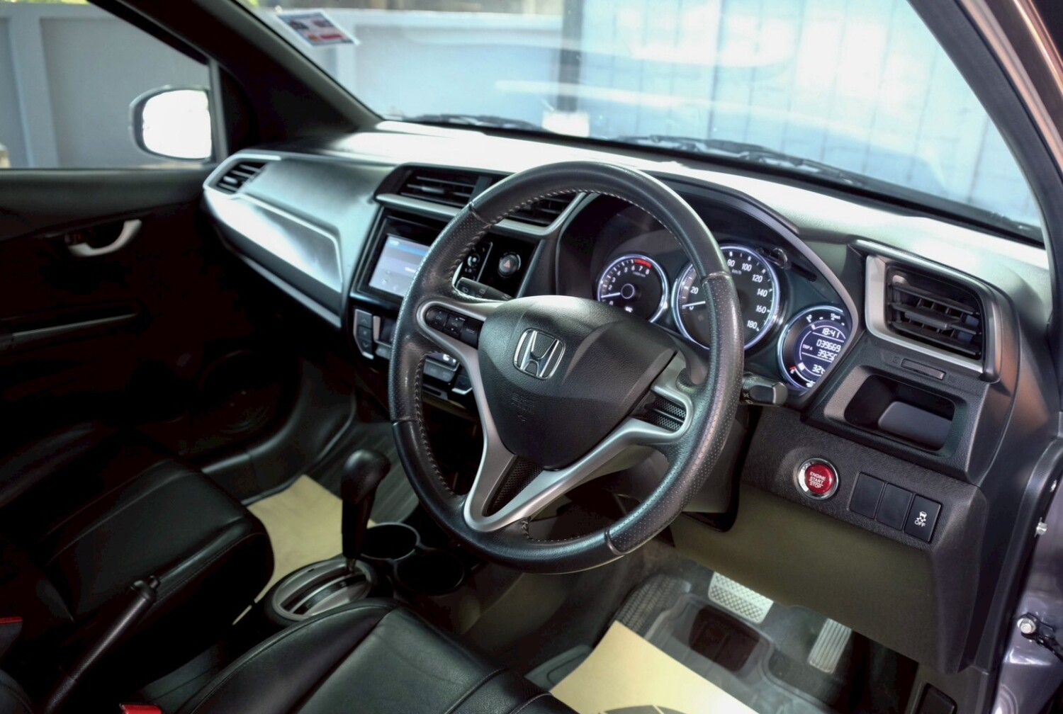 LINE_ALBUM_HONDA BRV 1.5 SV สีเทา ปี19 ไมล์ 39,000km_260521_10