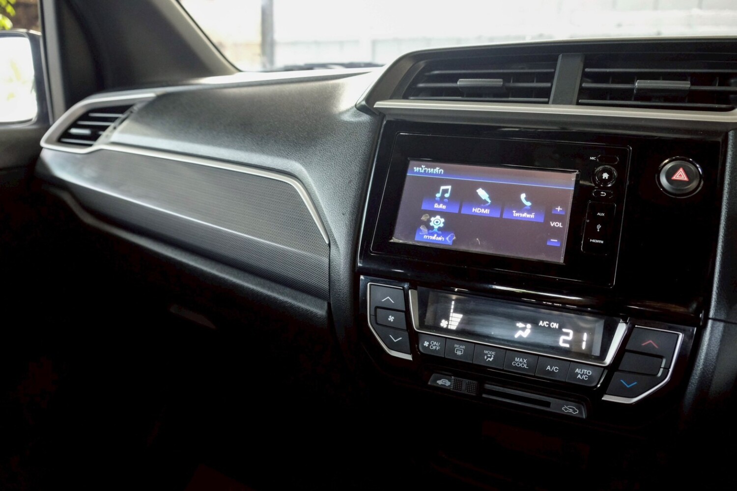 LINE_ALBUM_HONDA BRV 1.5 SV สีเทา ปี19 ไมล์ 39,000km_260521_19