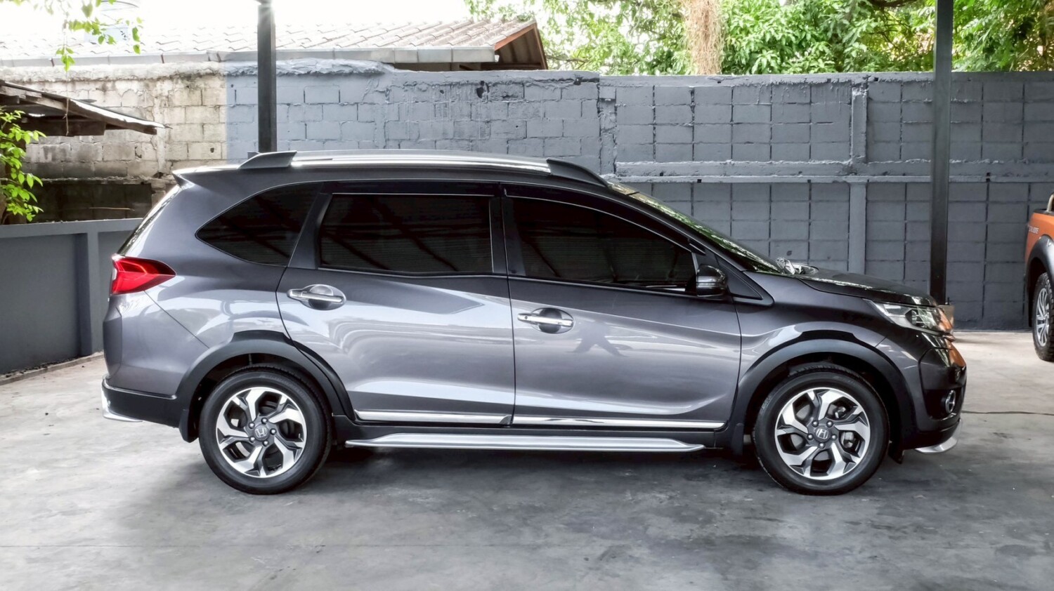 LINE_ALBUM_HONDA BRV 1.5 SV สีเทา ปี19 ไมล์ 39,000km_260521_4