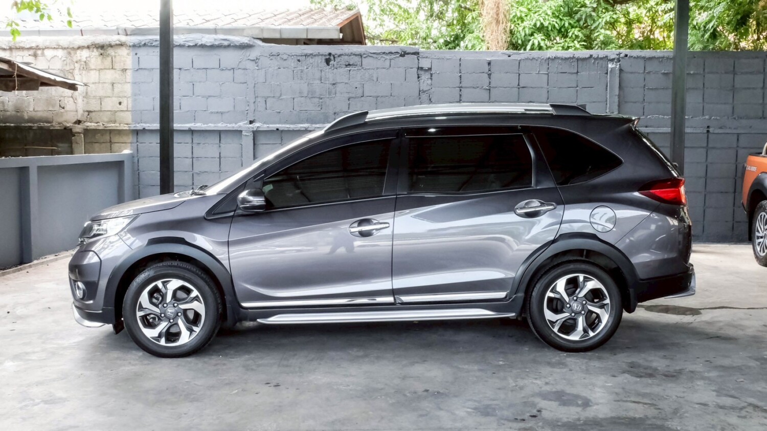 LINE_ALBUM_HONDA BRV 1.5 SV สีเทา ปี19 ไมล์ 39,000km_260521_5