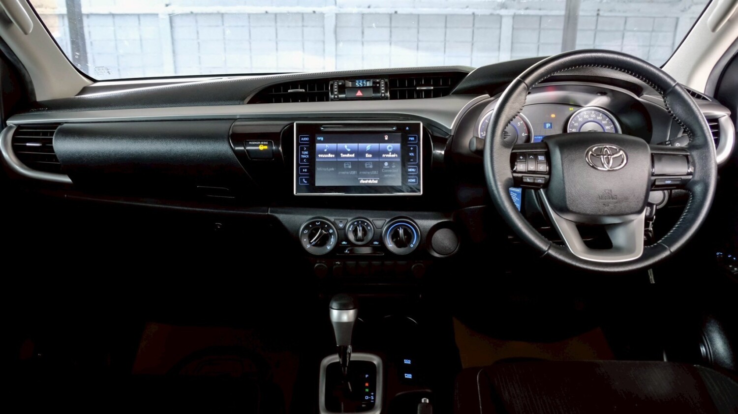 LINE_ALBUM_REVO 4DR ปี20(แท้) สีเทา E PLUS AUTO ไมล์ 60000km_260514_12