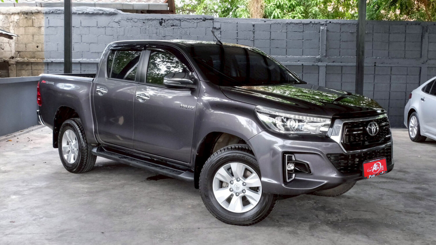 LINE_ALBUM_REVO 4DR ปี20(แท้) สีเทา E PLUS AUTO ไมล์ 60000km_260514_3