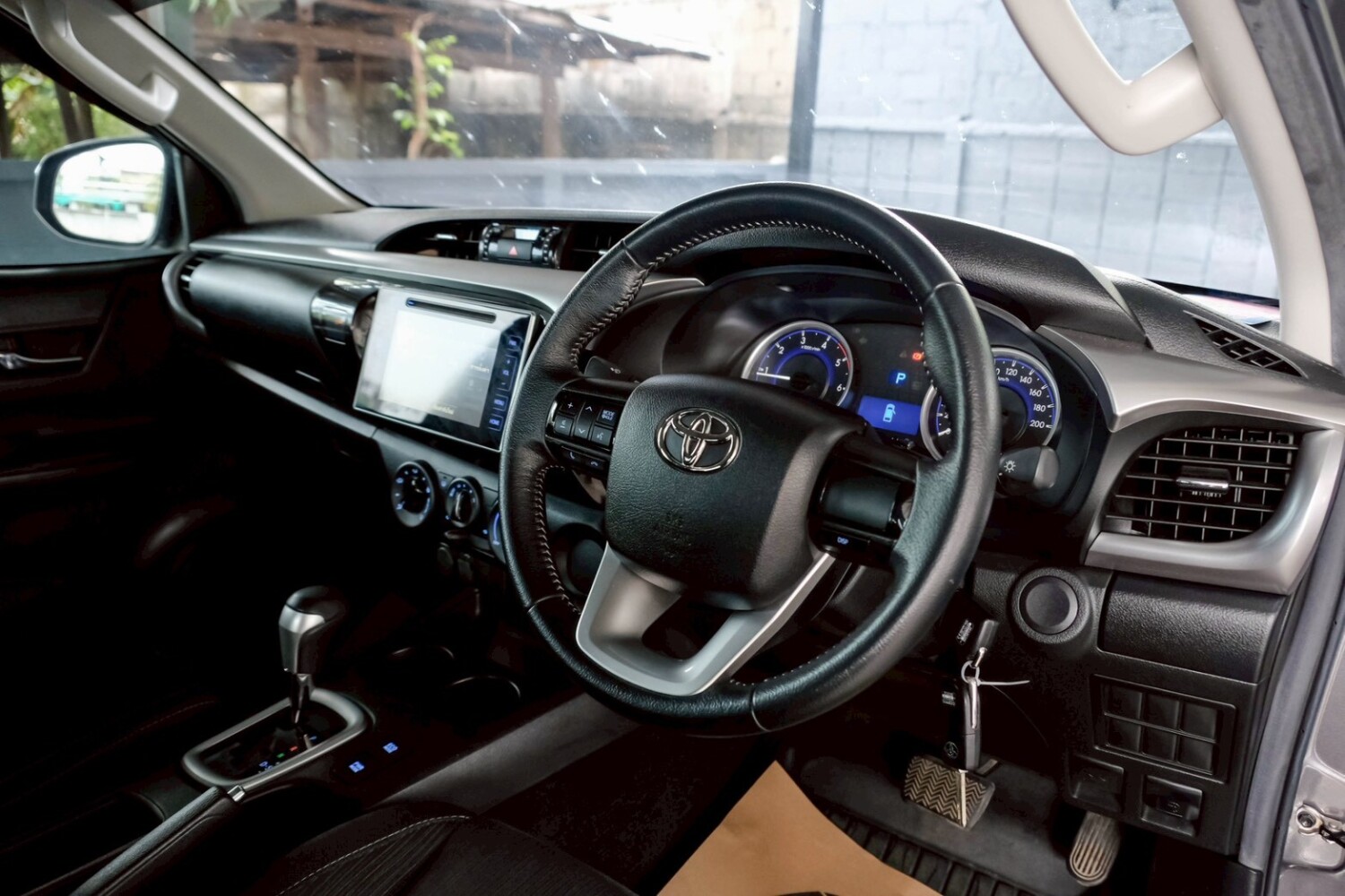 LINE_ALBUM_REVO 4DR ปี20(แท้) สีเทา E PLUS AUTO ไมล์ 60000km_260514_9