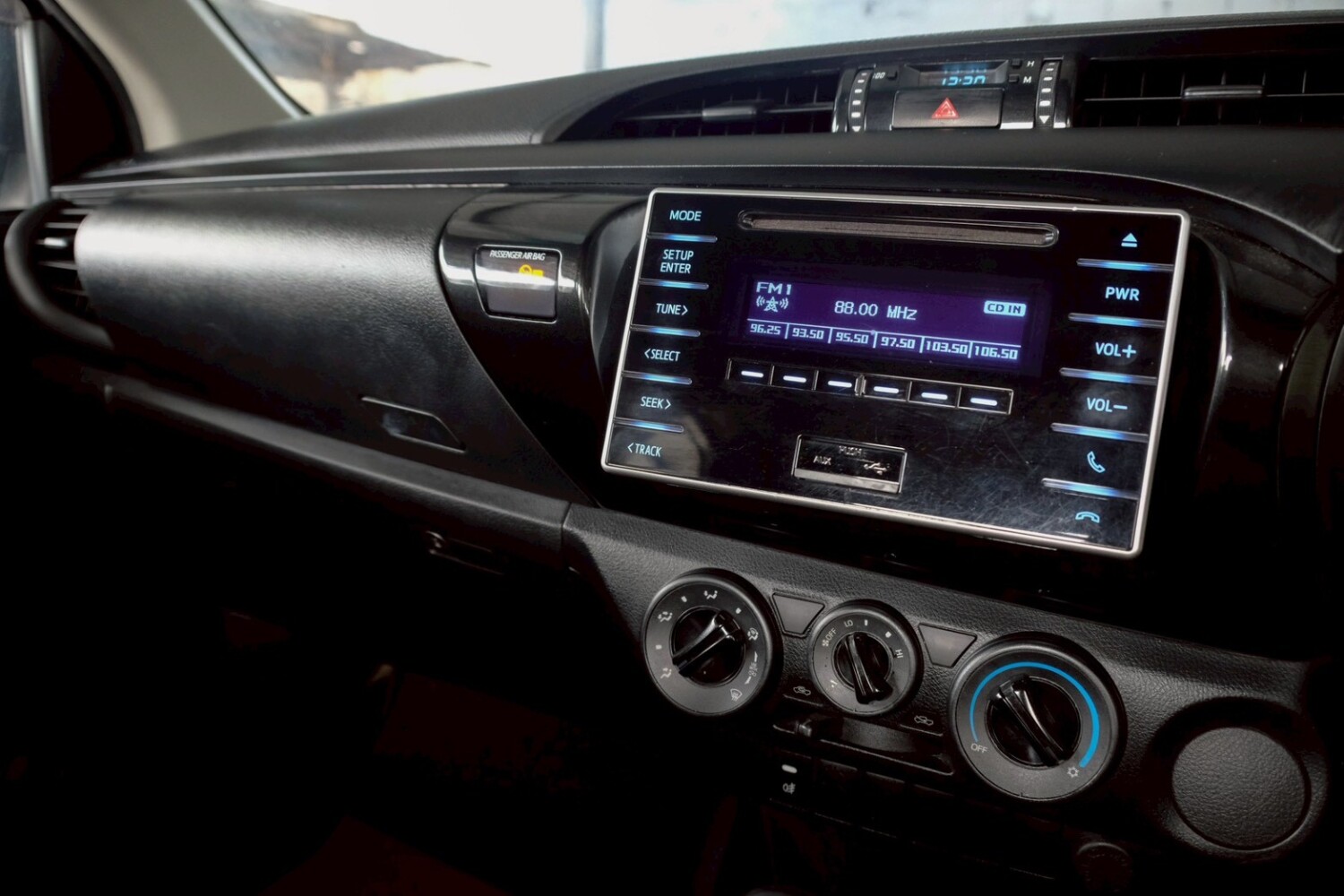 LINE_ALBUM_Revo 2.4 cab ปี18 J สีขาว ล้อ TE37 ไมล์ 120000km_260507_15