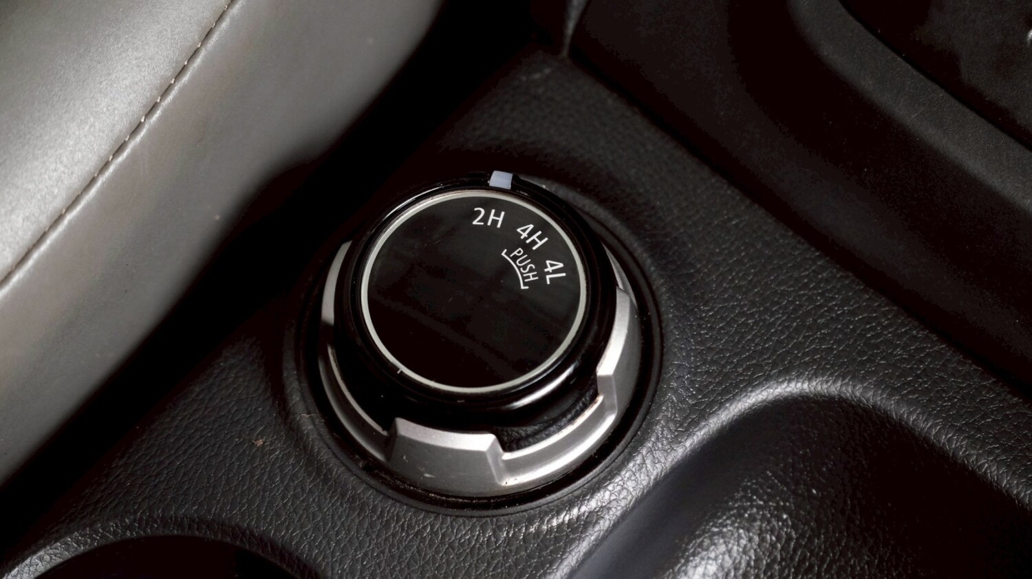 LINE_ALBUM_Triton ตอนเดียว auto 4wd ปี20 จด 21 สีบรอนซ์_260512_16