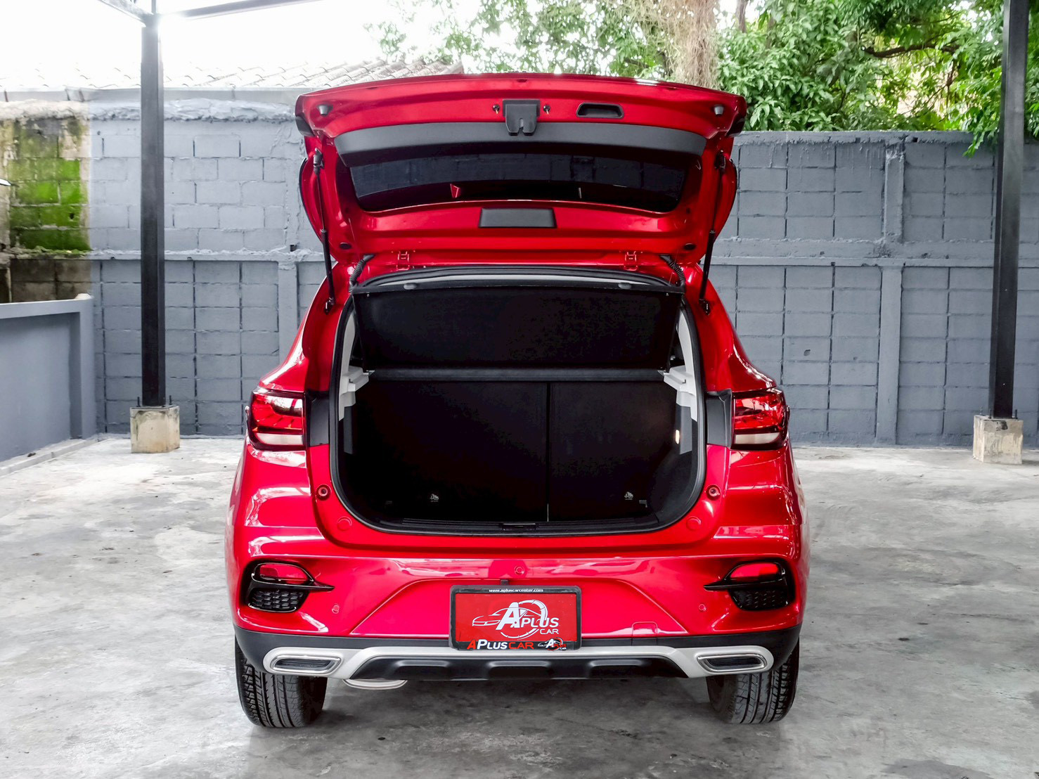 LINE_ALBUM_MG ZS 1.5 X SUNROOF สีแดง ปี22 จด 24 ไมล์ 10,000km_260617_9