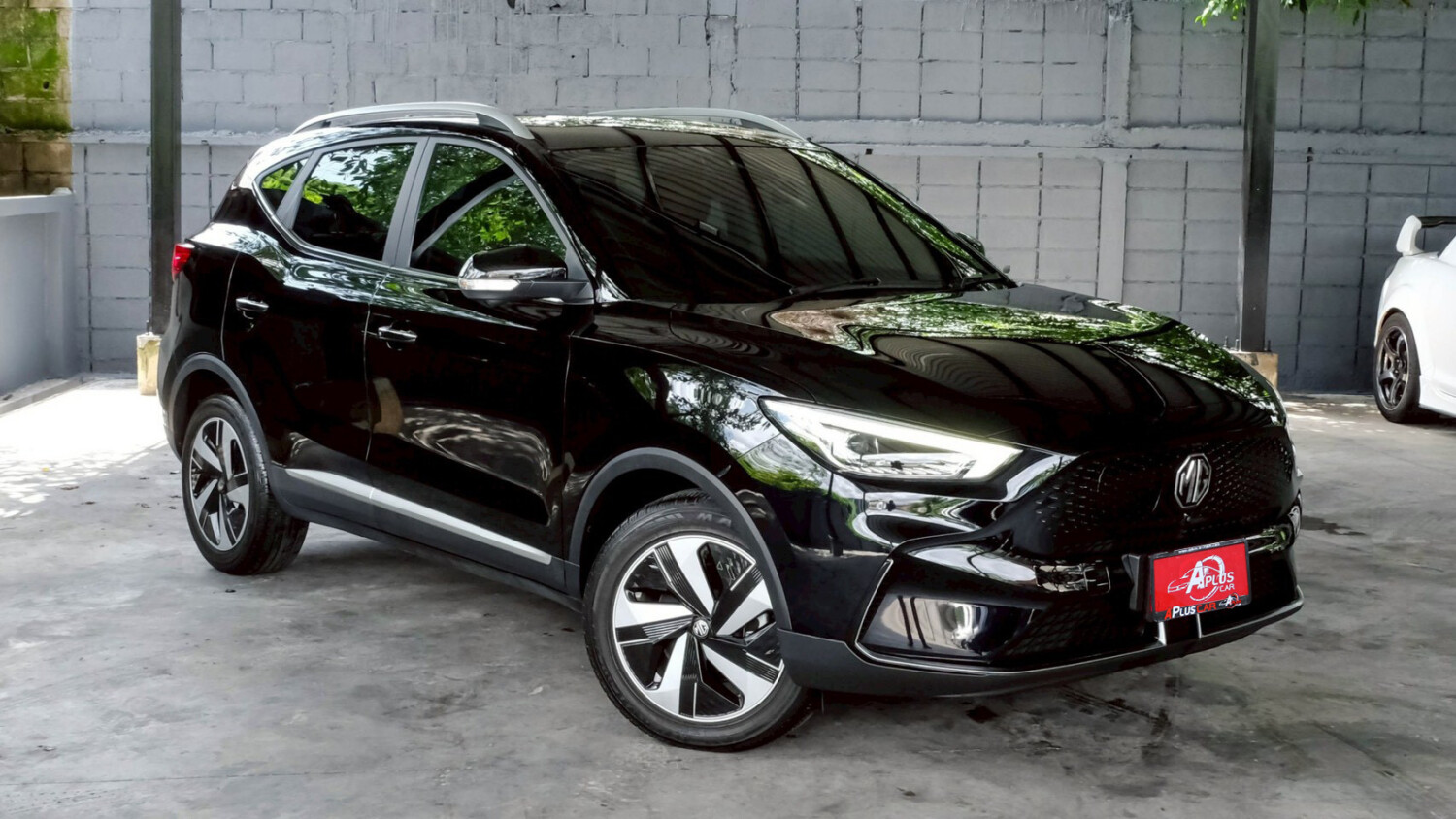 LINE_ALBUM_MG ZS EV ปี 23 จด 24 สีดำ X SUNROOF ไมล์24000km_260612_3