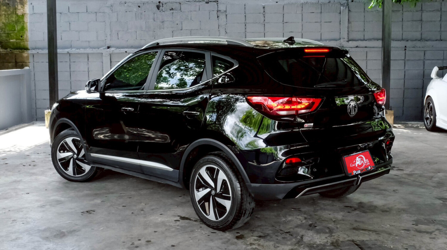 LINE_ALBUM_MG ZS EV ปี 23 จด 24 สีดำ X SUNROOF ไมล์24000km_260612_6