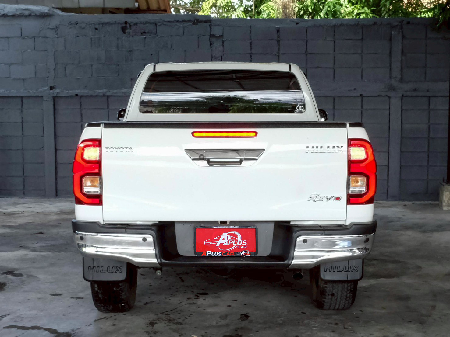 LINE_ALBUM_REVO 2.4 CAB ปี22 จด 23 PRERUNNER MID AUTO สีขาว_260613_7