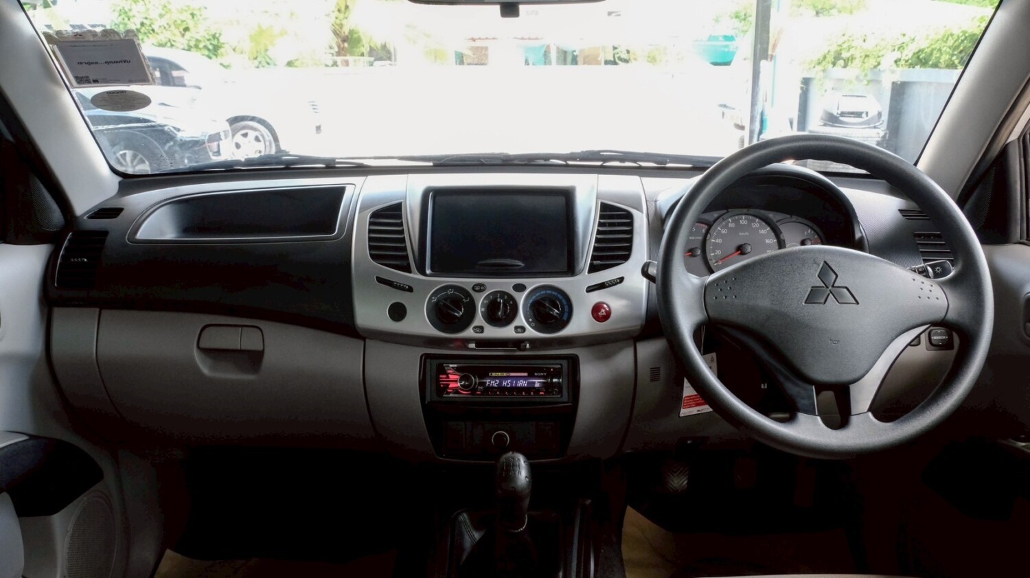 LINE_ALBUM_TRITON 2.5 GLS ปี12 4dr สีบรอนซ์ mt ไมล์ 130,000km_260612_12