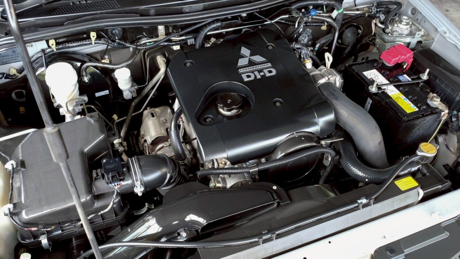LINE_ALBUM_TRITON 2.5 GLS ปี12 4dr สีบรอนซ์ mt ไมล์ 130,000km_260612_19