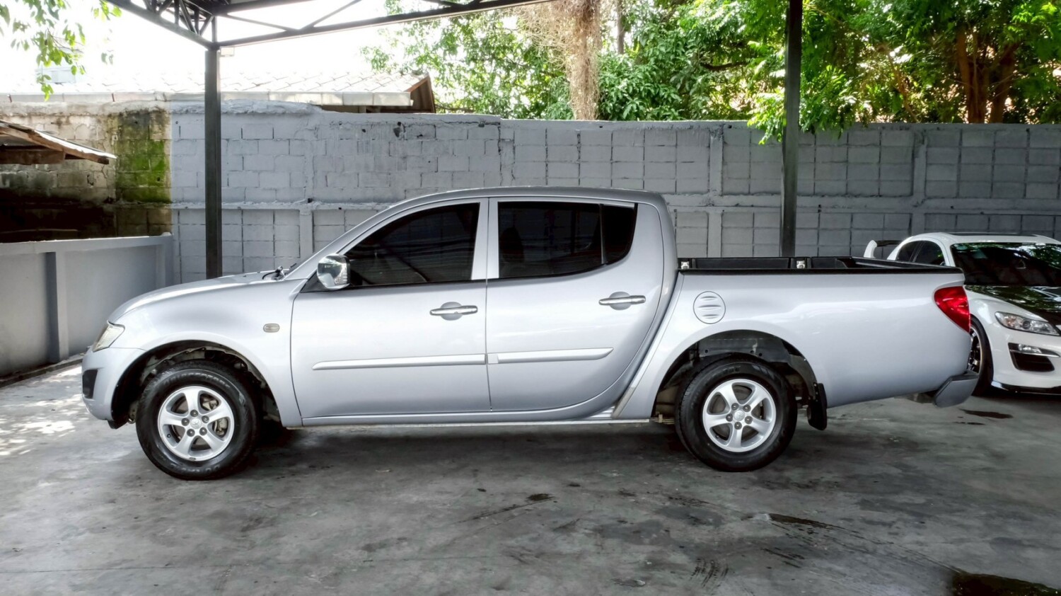 LINE_ALBUM_TRITON 2.5 GLS ปี12 4dr สีบรอนซ์ mt ไมล์ 130,000km_260612_5