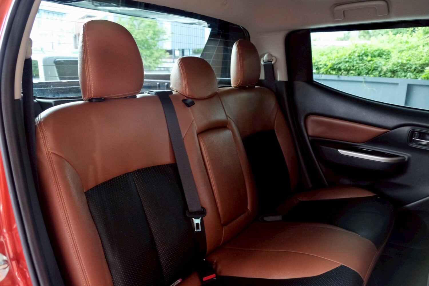LINE_ALBUM_Triton 4dr auto gls สีส้ม ปี19 จด 20 ไมล์ 40,000km_260617_11