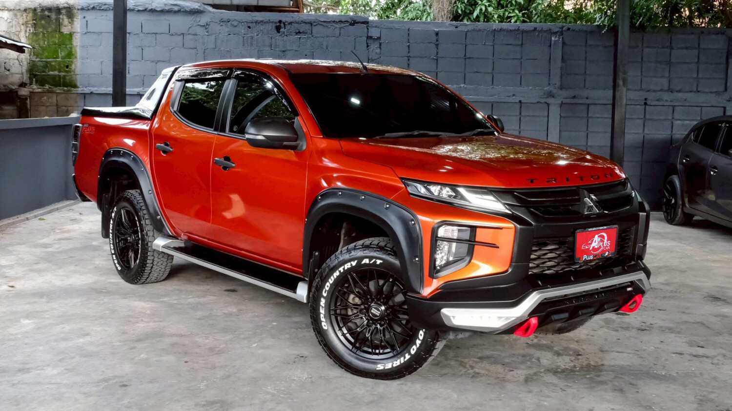 LINE_ALBUM_Triton 4dr auto gls สีส้ม ปี19 จด 20 ไมล์ 40,000km_260617_3