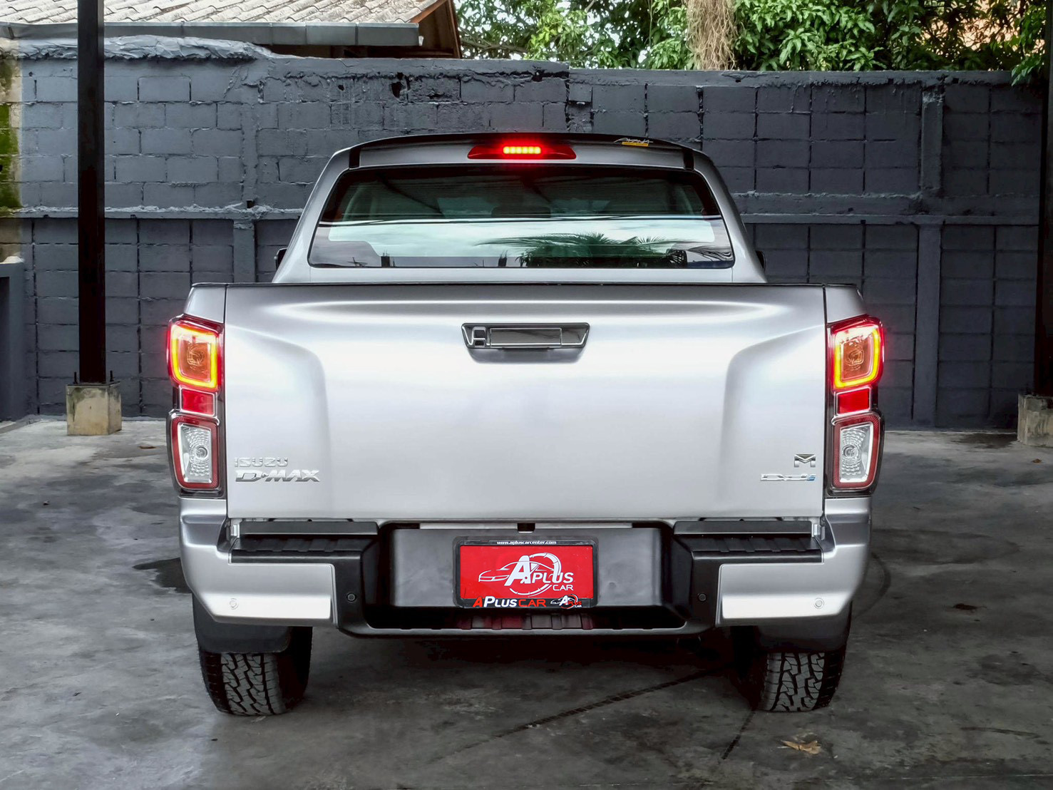 LINE_ALBUM_DMAX 1.9 HI-LANDER M ปี2020 สีบรอนซ์ 4dr auto_260702_7