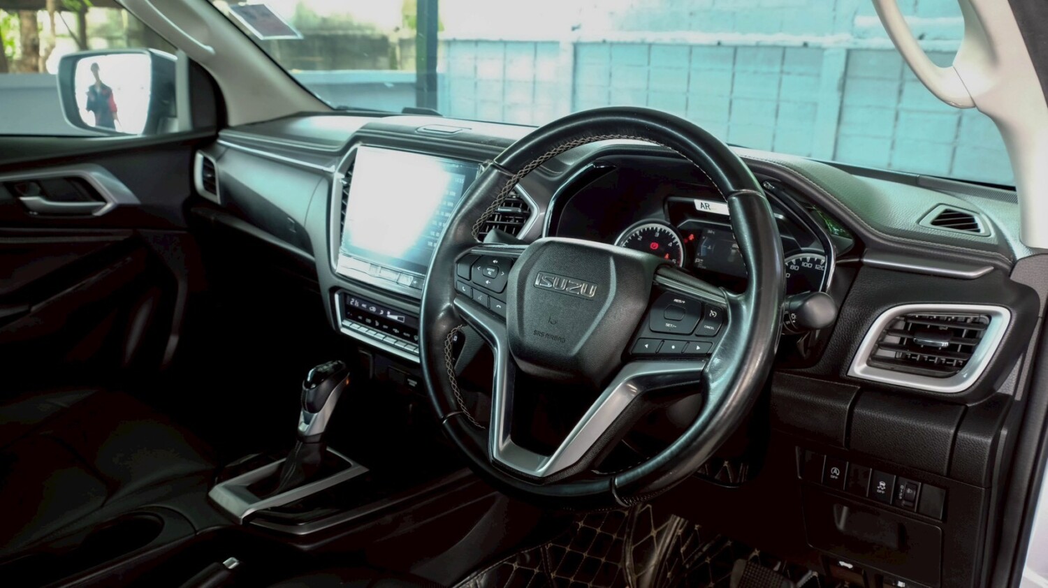 LINE_ALBUM_DMAX 1.9 HI-LANDER M ปี2020 สีบรอนซ์ 4dr auto_260702_9