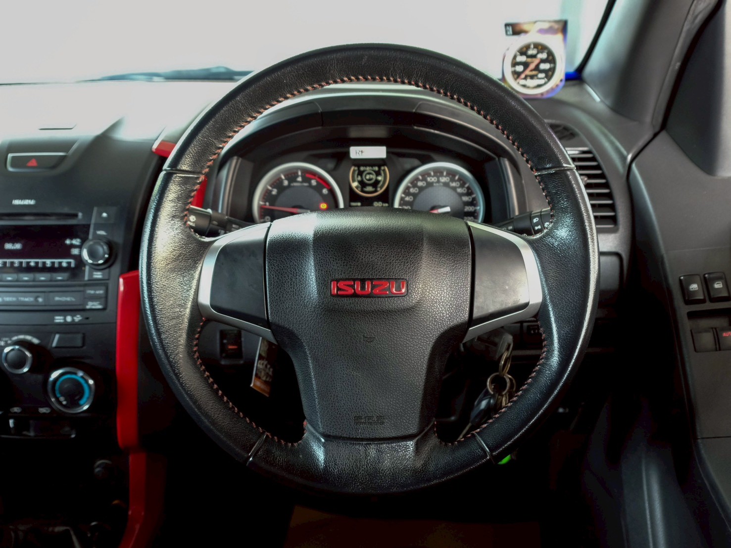 LINE_ALBUM_Dmax 1.9 x-series cab ปี16(แท้) สีขาว ไมล์80000km_260713_12