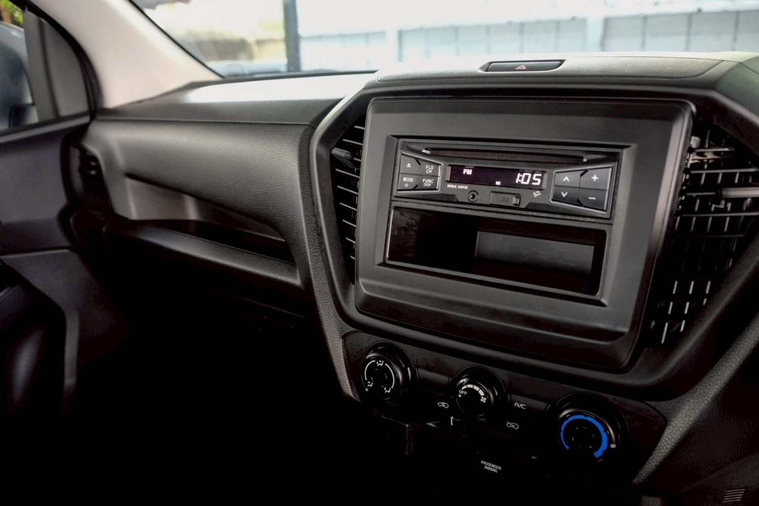 LINE_ALBUM_Dmax cab 1.9 ปี22 สีบรอนซ์ ไมล์ 19,000km ล้อte37_260629_16