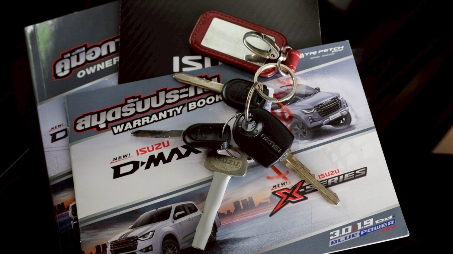 LINE_ALBUM_Dmax cab 1.9 ปี22 สีบรอนซ์ ไมล์ 19,000km ล้อte37_260629_17