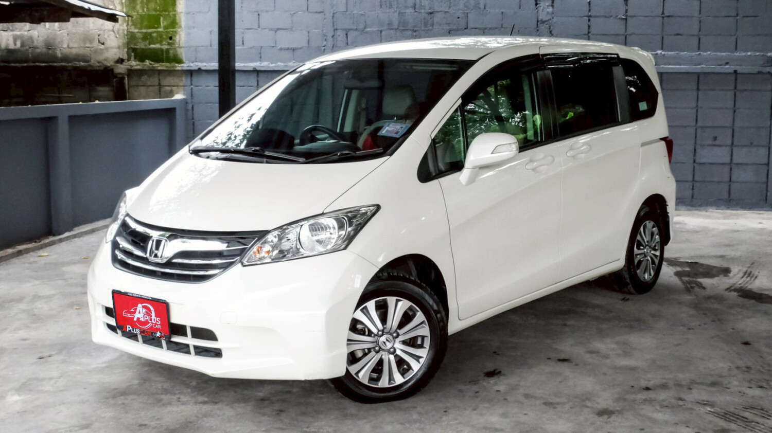 LINE_ALBUM_HONDA FREED 1.5 EL auto ปี2012 สีขาว ไมล์ 41,000km_260717_1
