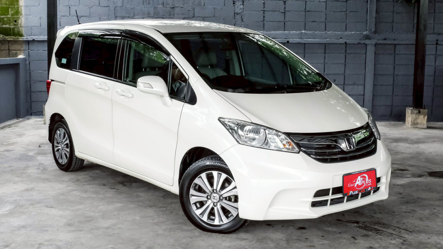 LINE_ALBUM_HONDA FREED 1.5 EL auto ปี2012 สีขาว ไมล์ 41,000km_260717_3