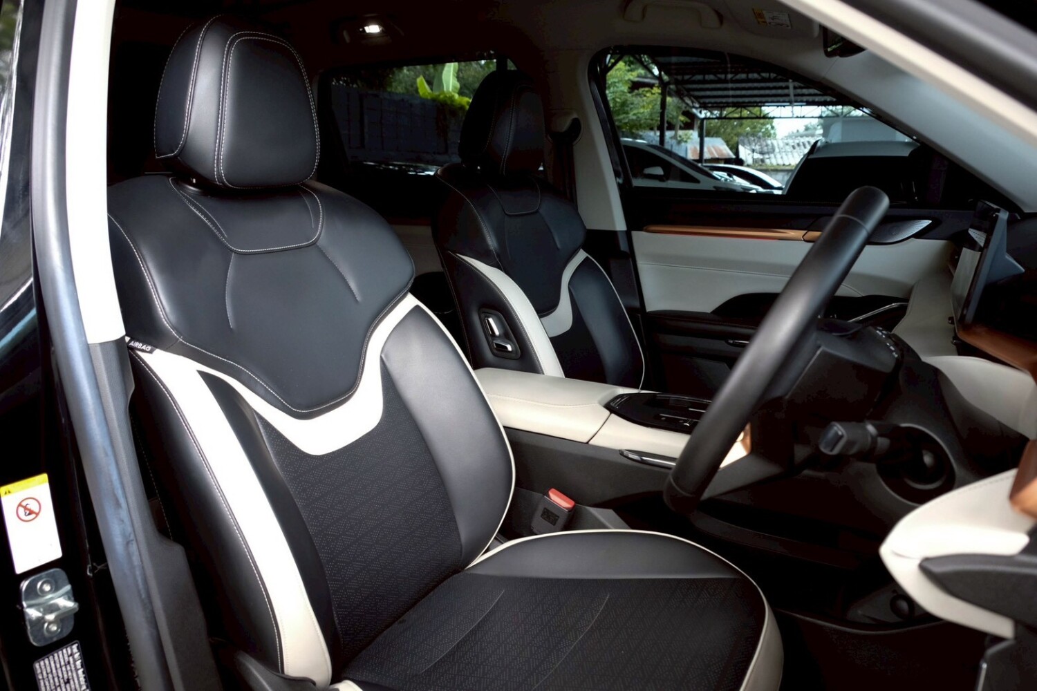 LINE_ALBUM_Haval h6 1.5 hybrid ปี22 จด 23 สีดำ ไมล์ 68,000km_260717_11