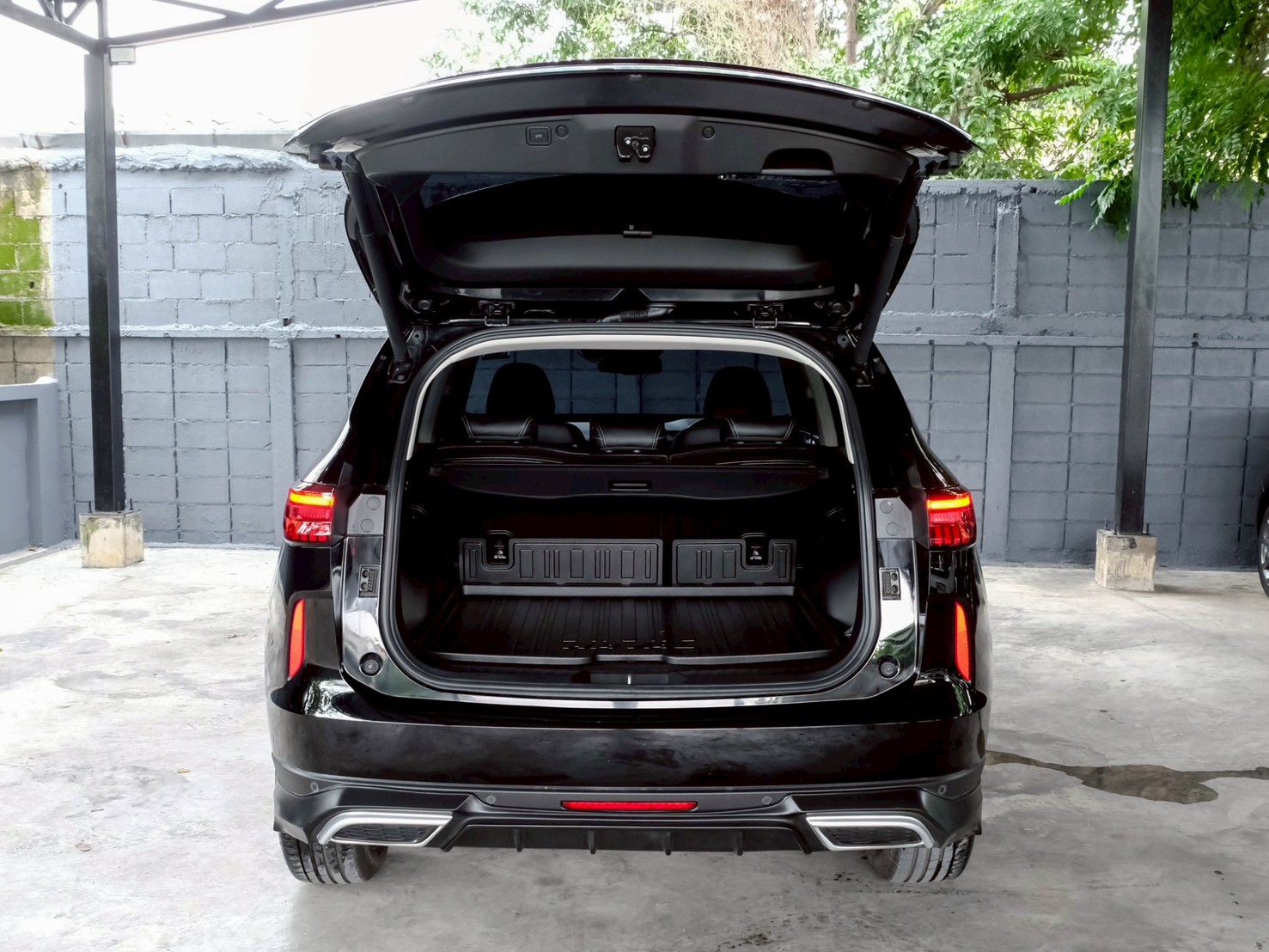 LINE_ALBUM_Haval h6 1.5 hybrid ปี22 จด 23 สีดำ ไมล์ 68,000km_260717_9