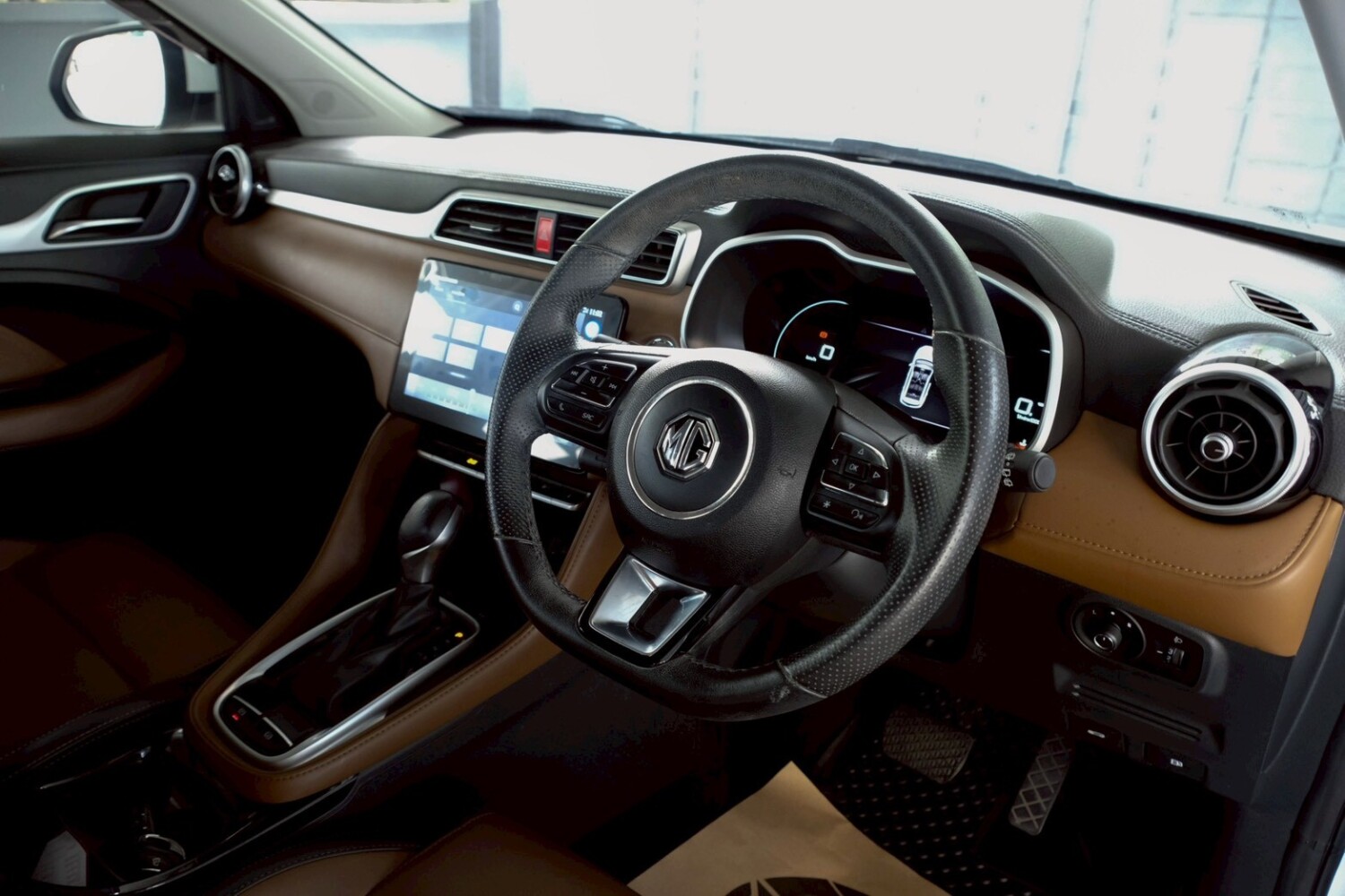 LINE_ALBUM_MG ZS 1.5 X auto ปี20 จด 21 สีขาว ไมล์ 40,000km_260718_10
