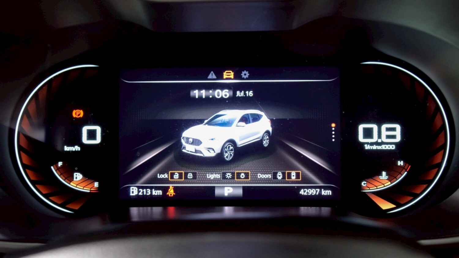 LINE_ALBUM_MG ZS 1.5 X auto ปี20 จด 21 สีขาว ไมล์ 40,000km_260718_18