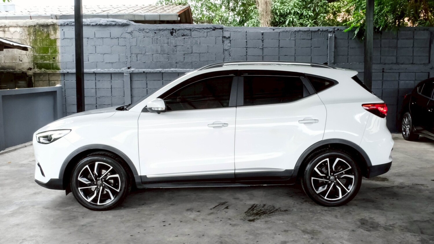 LINE_ALBUM_MG ZS 1.5 X auto ปี20 จด 21 สีขาว ไมล์ 40,000km_260718_5