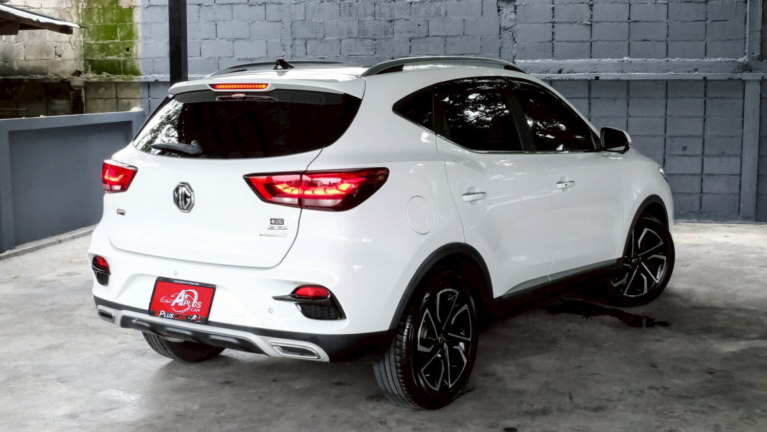 LINE_ALBUM_MG ZS 1.5 X auto ปี20 จด 21 สีขาว ไมล์ 40,000km_260718_8