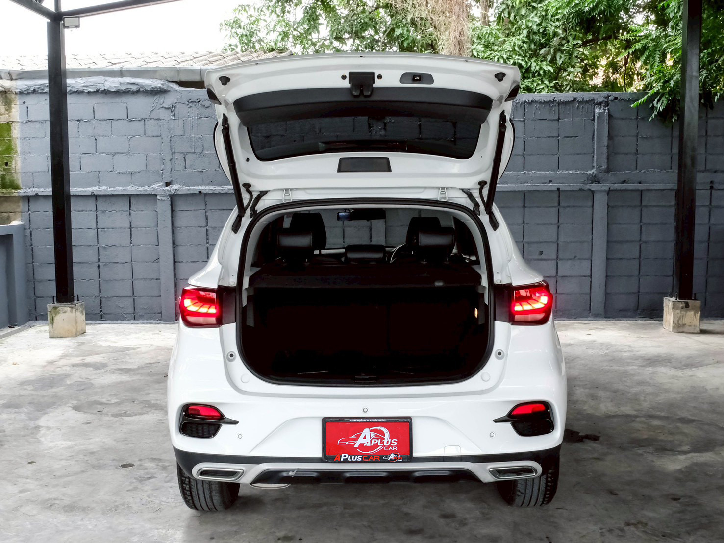 LINE_ALBUM_MG ZS 1.5 X auto ปี20 จด 21 สีขาว ไมล์ 40,000km_260718_9