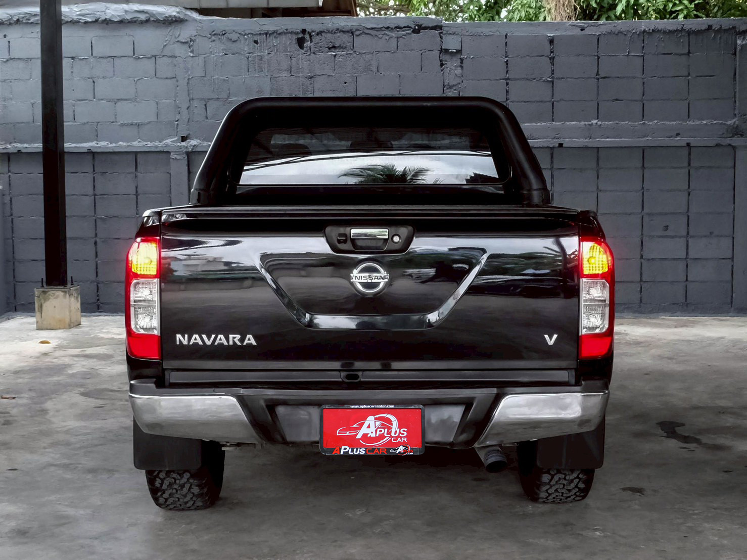 LINE_ALBUM_Nissan navara np300 calibre cab auto ตัวv สีดำ_260630_7