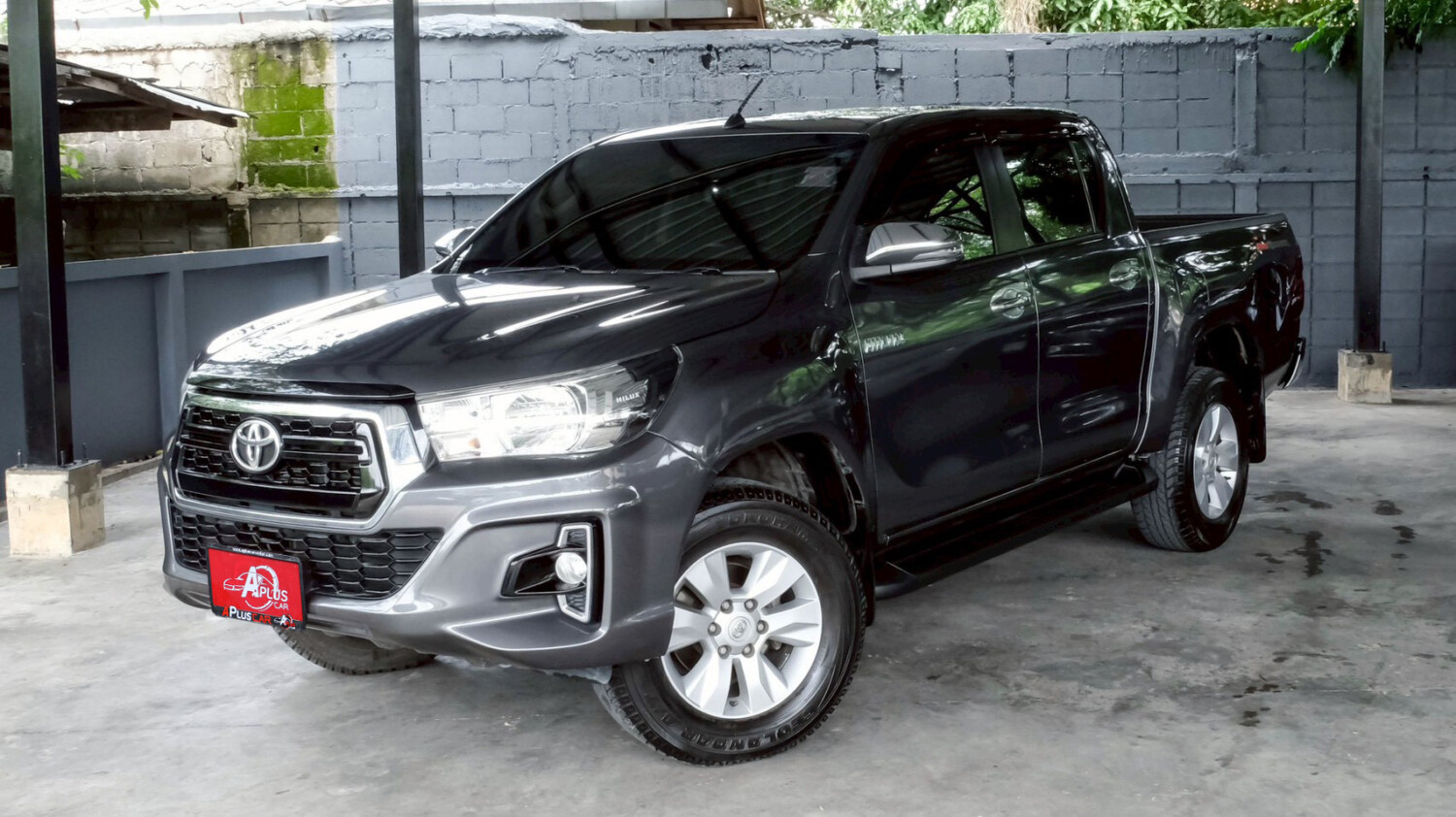LINE_ALBUM_REVO 4DR 2.4 J PLUS PRERUNNER ปี18 จด 19 สีเทา mt_260715_1