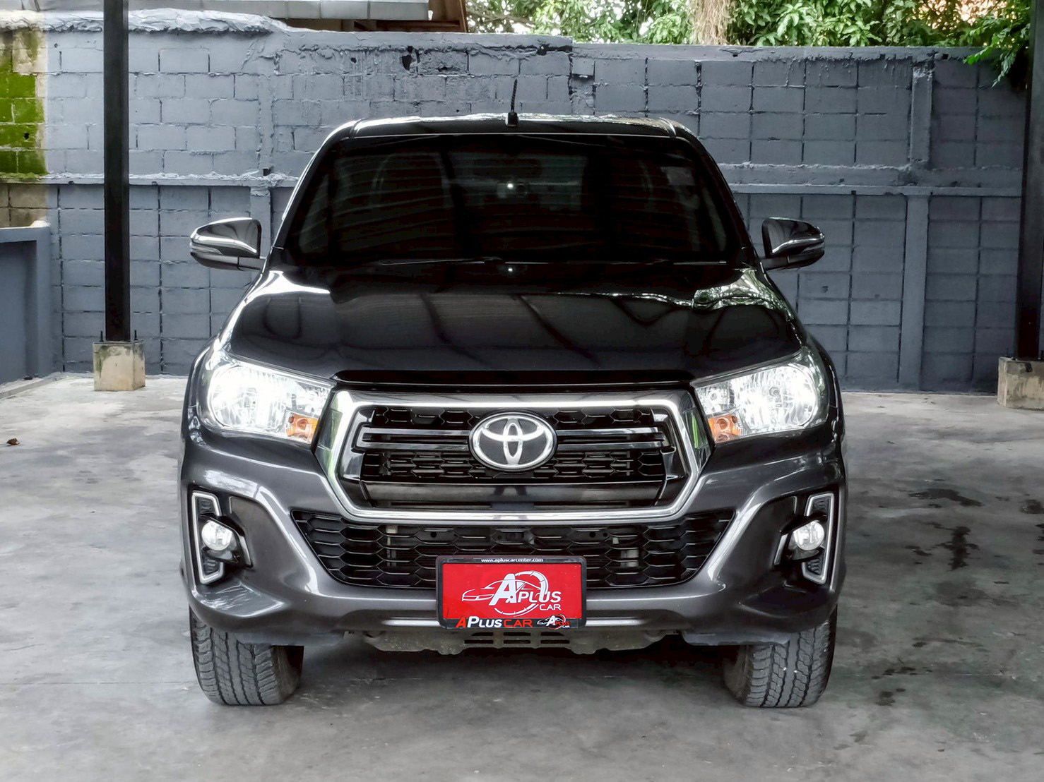 LINE_ALBUM_REVO 4DR 2.4 J PLUS PRERUNNER ปี18 จด 19 สีเทา mt_260715_2