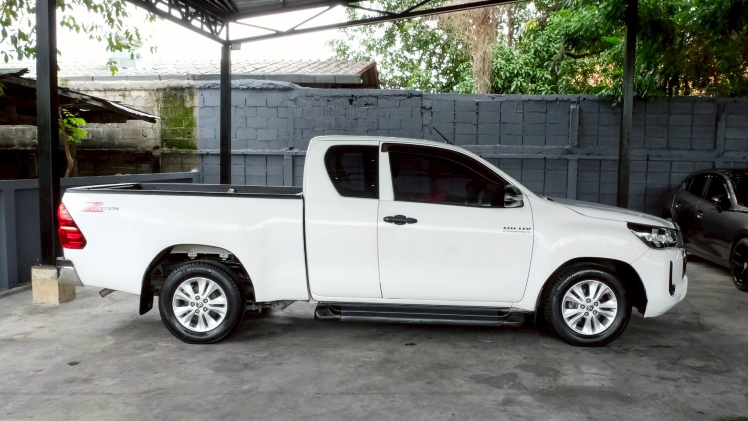LINE_ALBUM_Revo 2.4 cab สีขาว ปี22 auto Z edition ไมล์60000km_260625_4