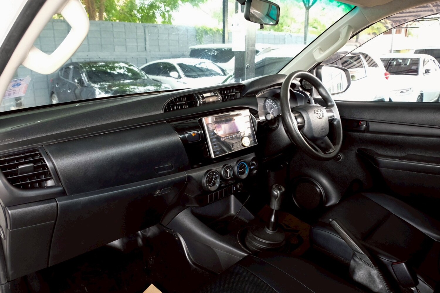 LINE_ALBUM_Revo 2.8 ตอนเดียว ปี15 จด ปี16 สีขาว 4wd เกียร์ mt_260717_11