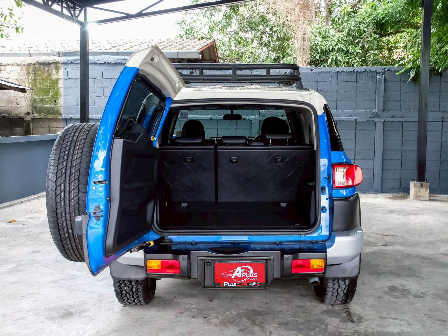 LINE_ALBUM_TOYOTA FJ CRUISER 4.0 v6 ปี12 สีน้ำเงิน ไมล์ 50000_260718_9