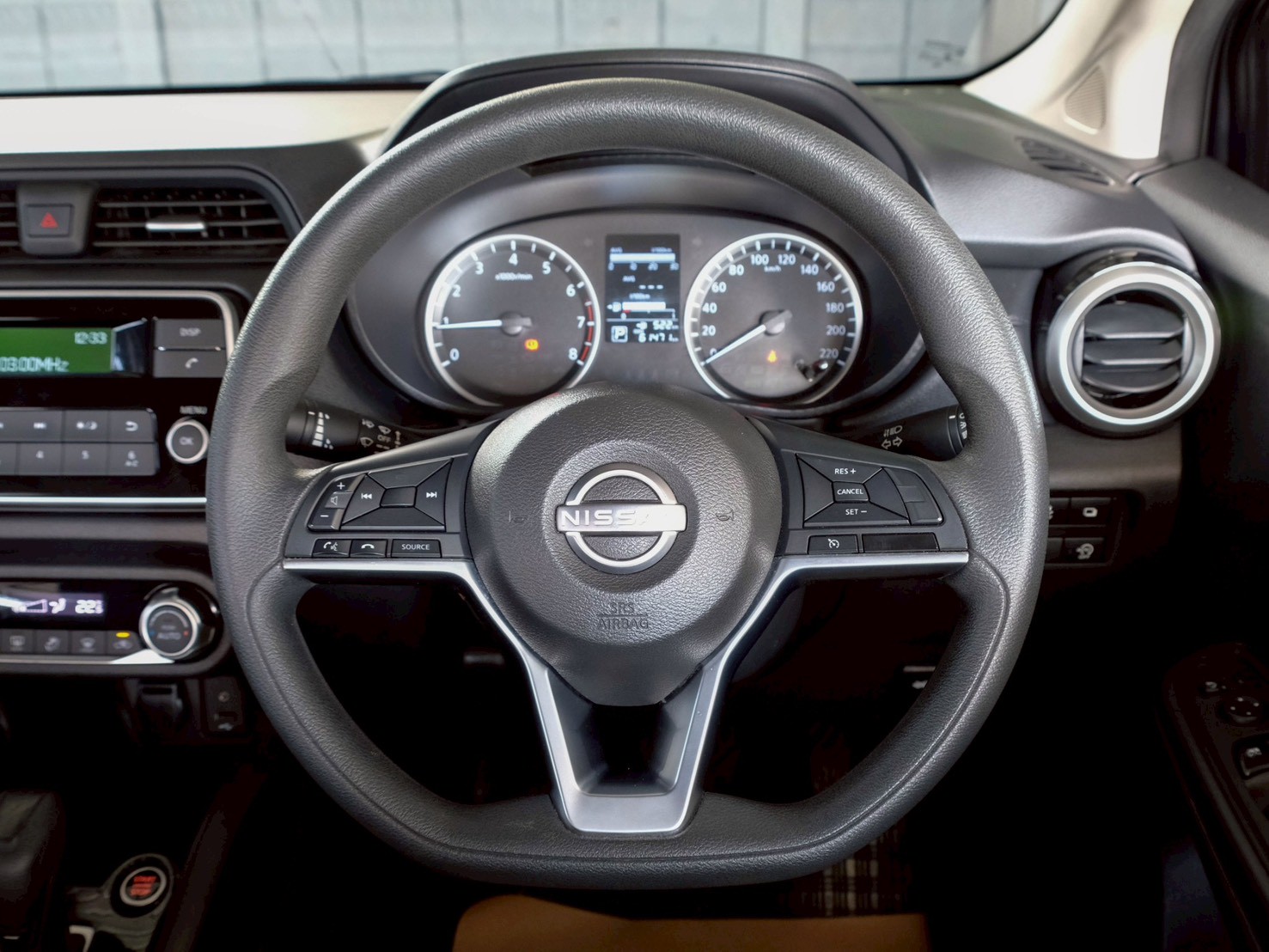 LINE_ALBUM_Almera 1.0 turbo el ปี23(แท้) สีเทา ไมล์ 60,000km_260715_13
