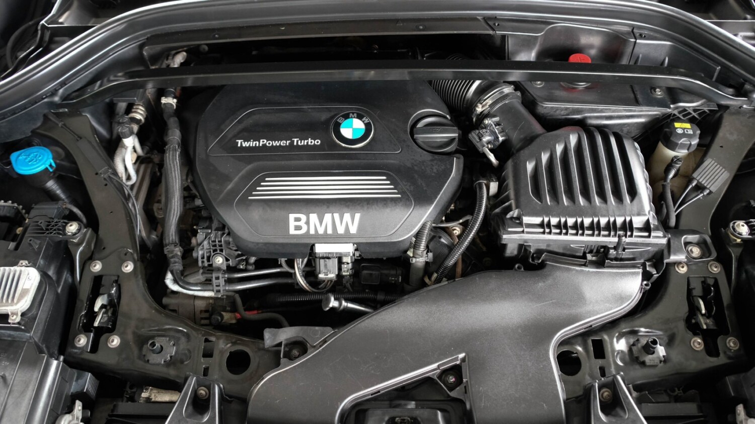 LINE_ALBUM_BMW X1 SDRIVE 20D M SPORT ปี18 จด ปี19 สีดำ(ดีเซล)_260810_21