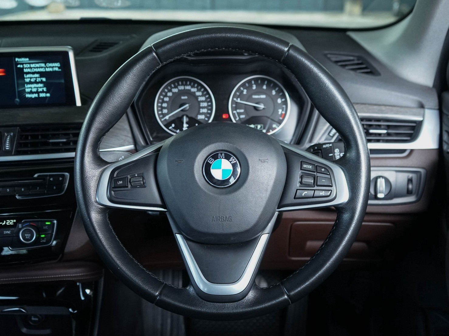 LINE_ALBUM_BMW X1 sDrive18i xLine ปี17 จด 18 (เบนซิน) สีดำ_260826_15
