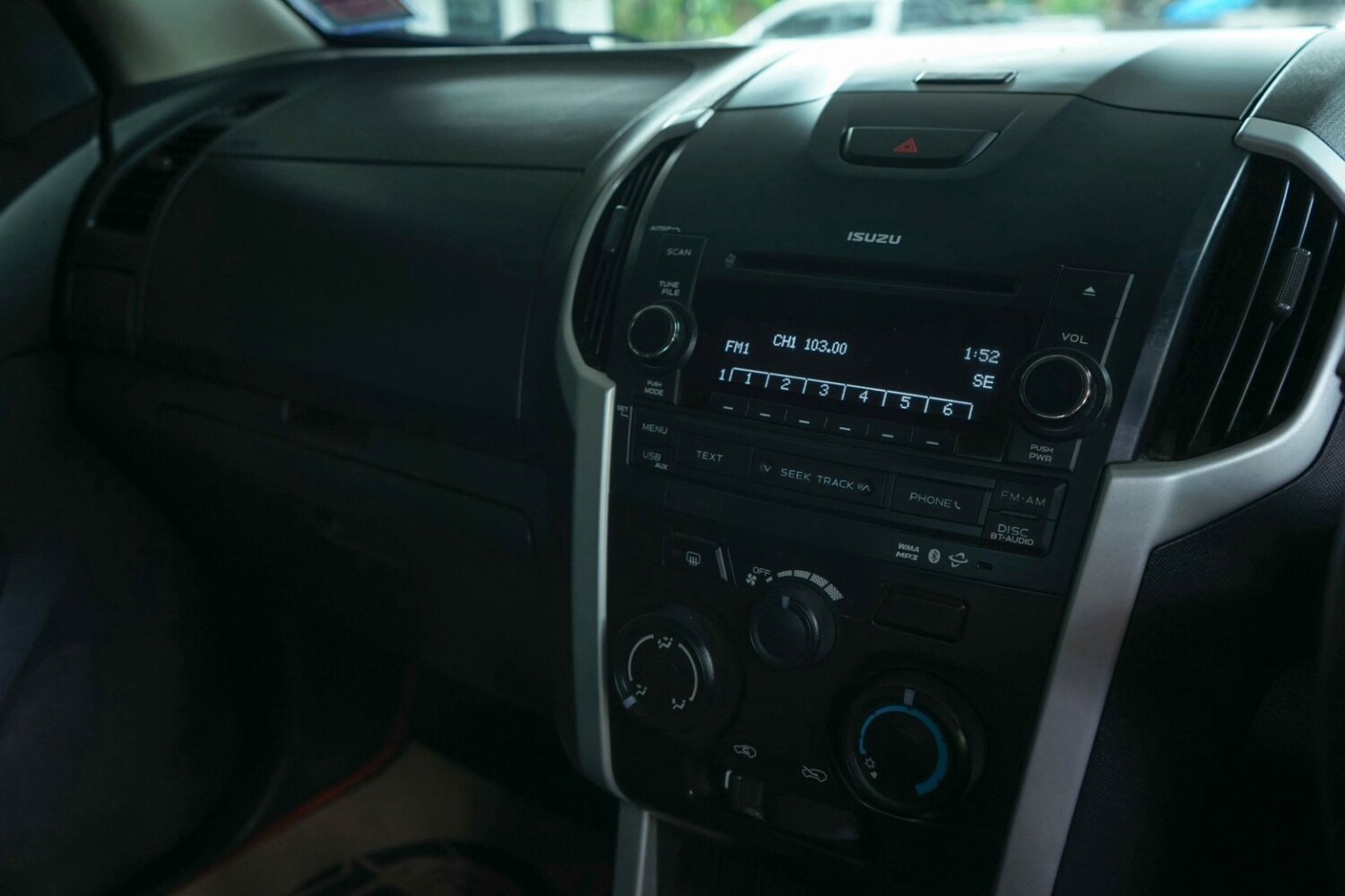 LINE_ALBUM_DMAX 1.9 CAB HI-LANDER ปี16 สีเทา MT ลค เทิร์น 4dr_260818_15
