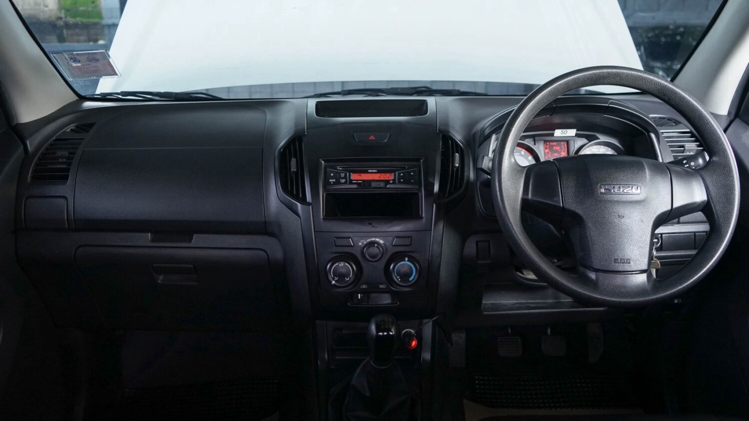 LINE_ALBUM_Dmax cab 1.9 ปี18 สีขาว ไมล์ 110,000 km เกียร์ mt_260822_12