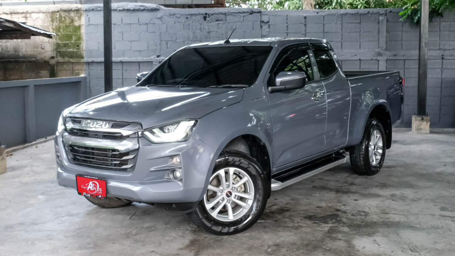 LINE_ALBUM_Dmax cab hi-lander ปี22 สีเทา auto ไมล์ 140,000km_260807_1