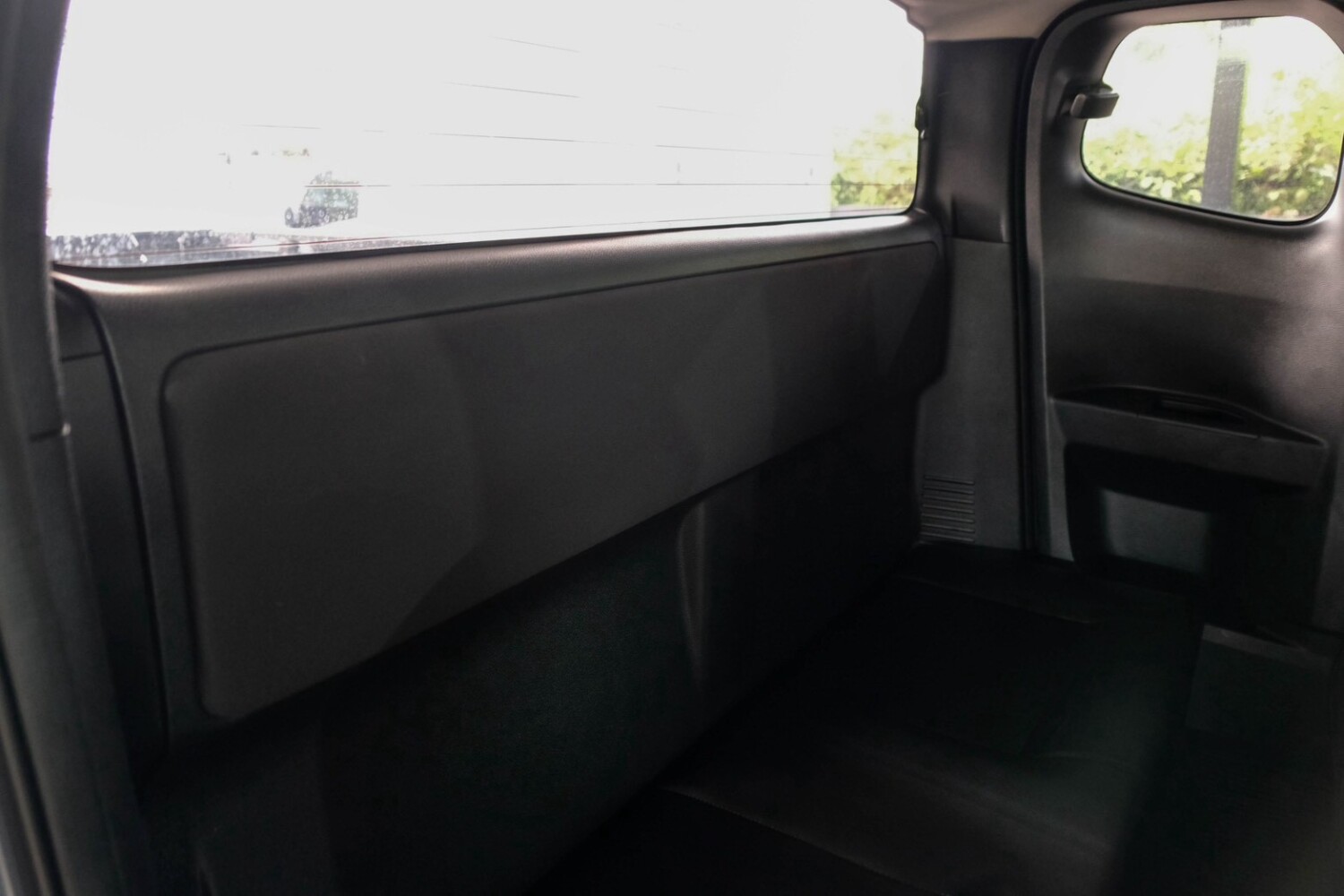 LINE_ALBUM_Dmax cab hi-lander ปี22 สีเทา auto ไมล์ 140,000km_260807_11