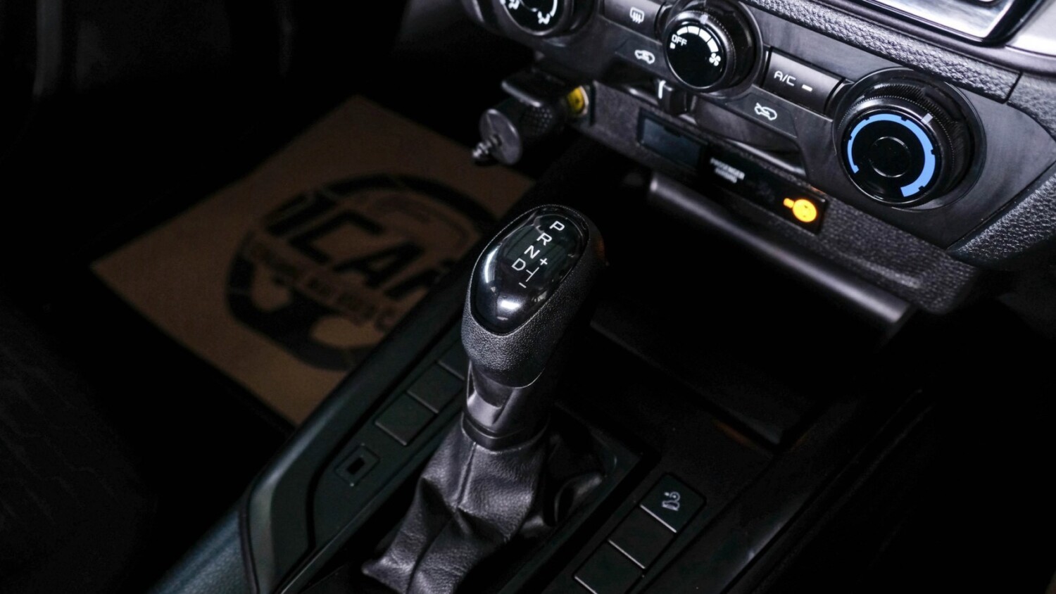 LINE_ALBUM_Dmax cab hi-lander ปี22 สีเทา auto ไมล์ 140,000km_260807_14