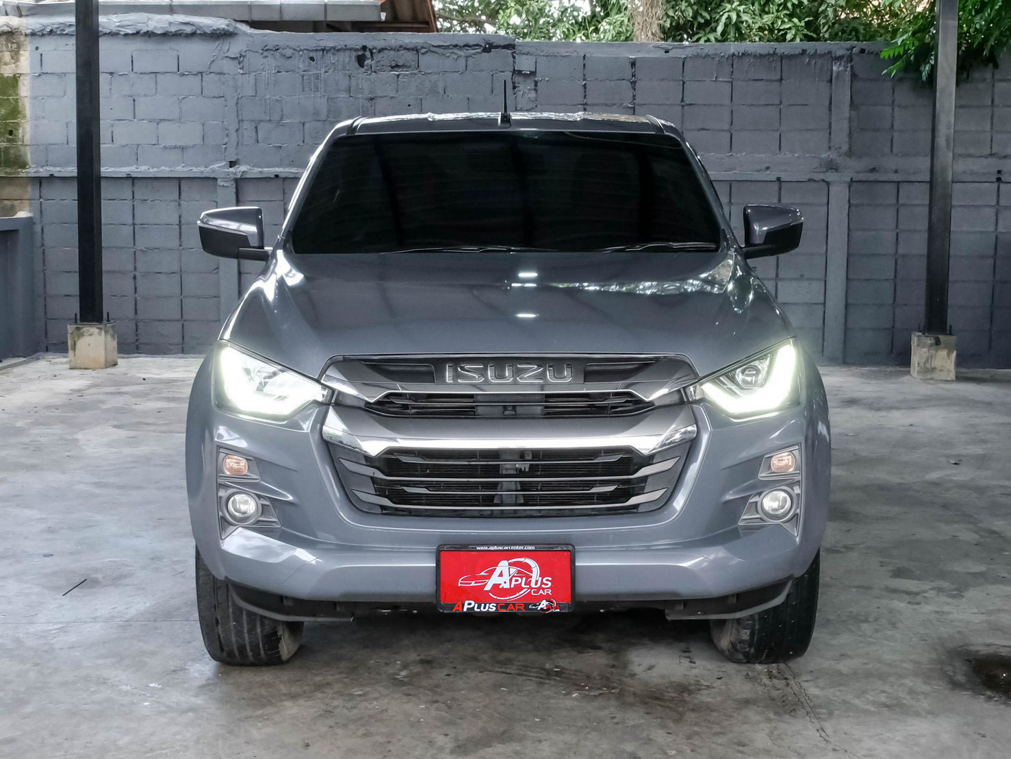 LINE_ALBUM_Dmax cab hi-lander ปี22 สีเทา auto ไมล์ 140,000km_260807_2