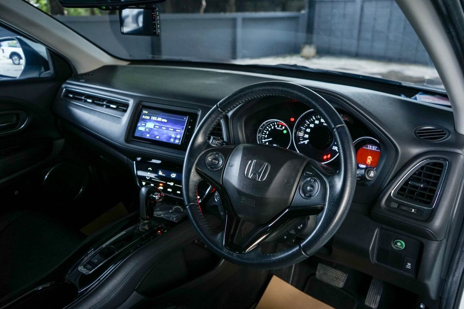 LINE_ALBUM_HONDA HRV 1.8 EL ปี18 จด ปี19 สีขาว เทิร์น ora_260818_10