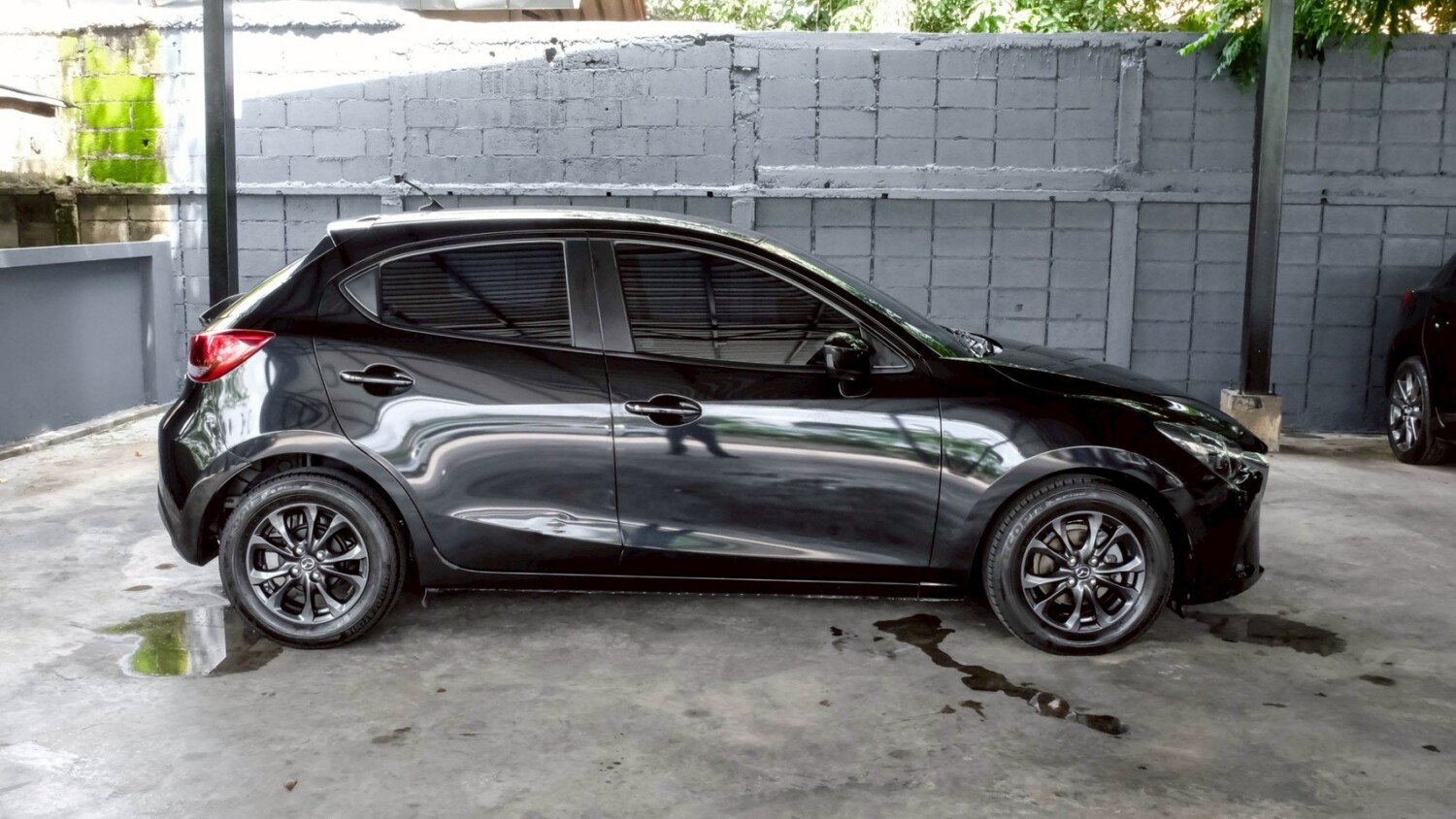 LINE_ALBUM_MAZDA2 5dr ปี16(แท้) ตัวc สีดำ ไมล์ 58,000km_260715_4